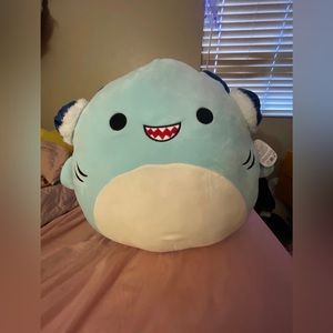 Sharon the shark 20 inch Squishmallow Christmas With tag brand new